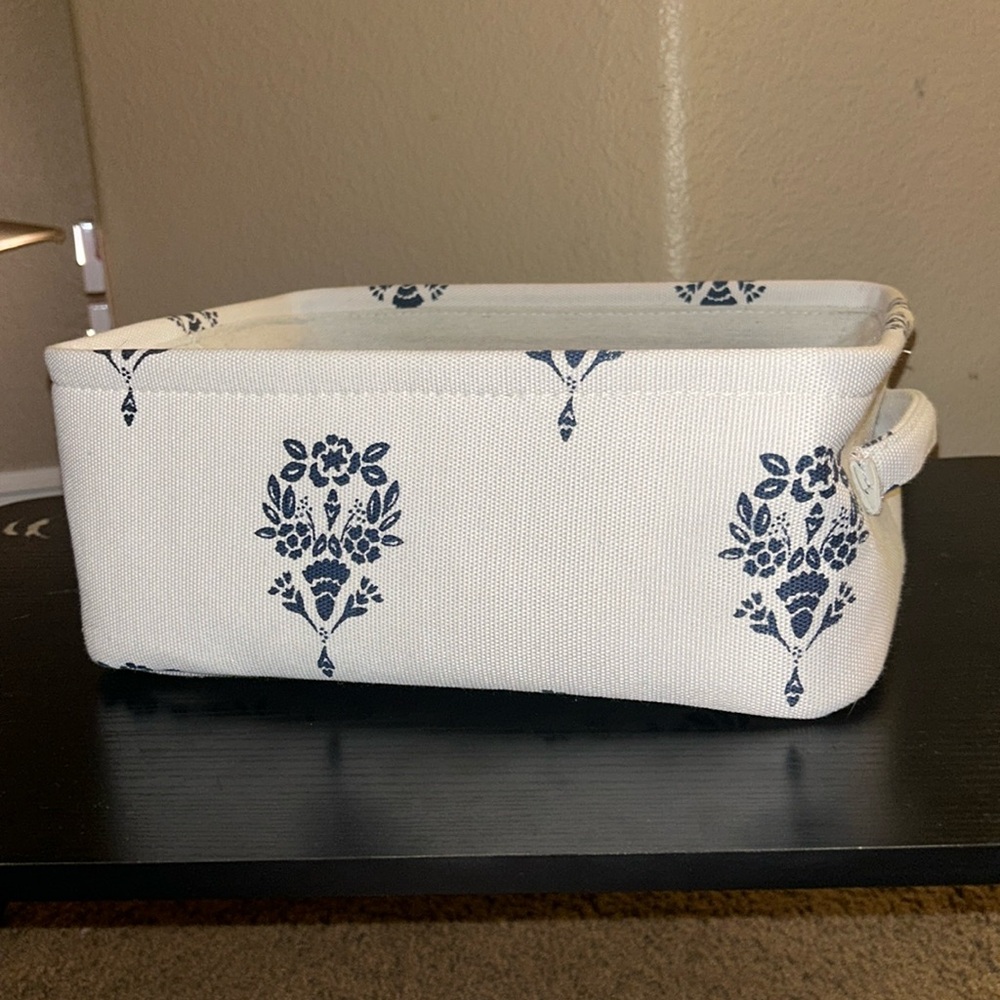 Storage bin